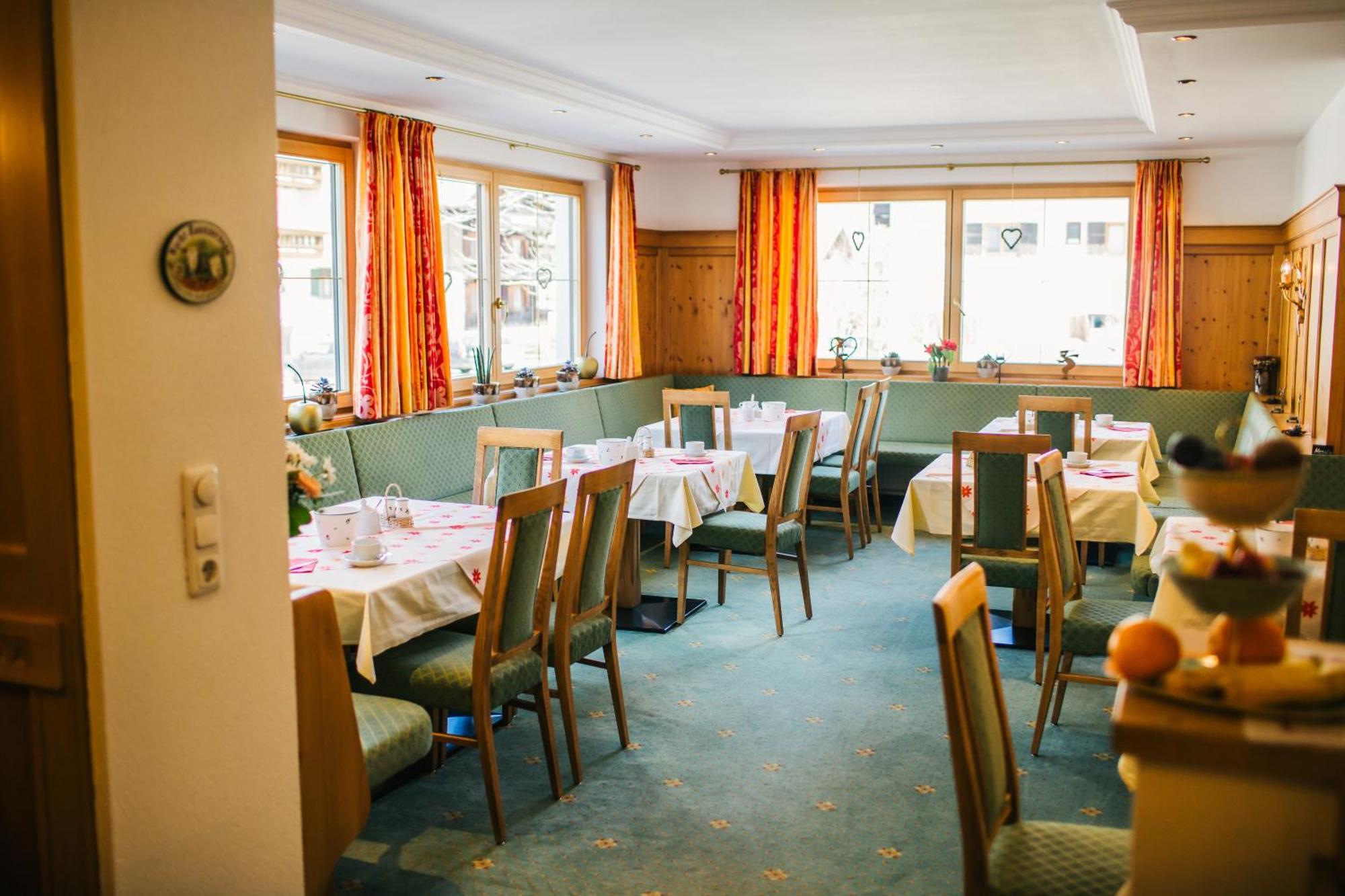 Hotel Dr Otto Murr B&B Sankt Anton am Arlberg Exterior foto